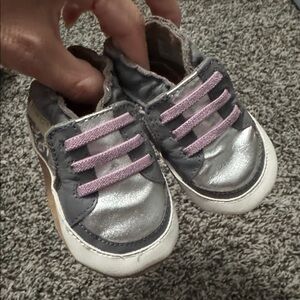 Robeez Baby Girls Sassy Sophie Shoes - Grey